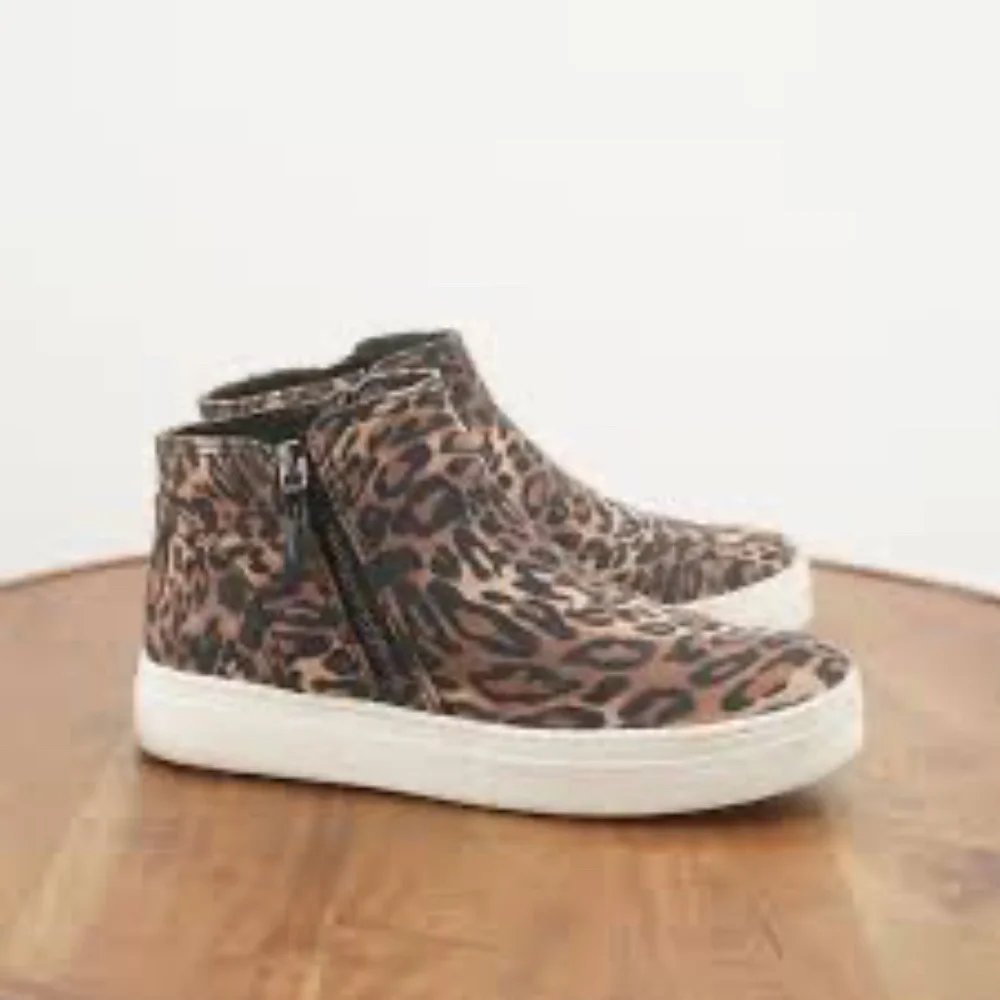 Naturalizer Cheetah Sneakers, Sz 7.5, Like New